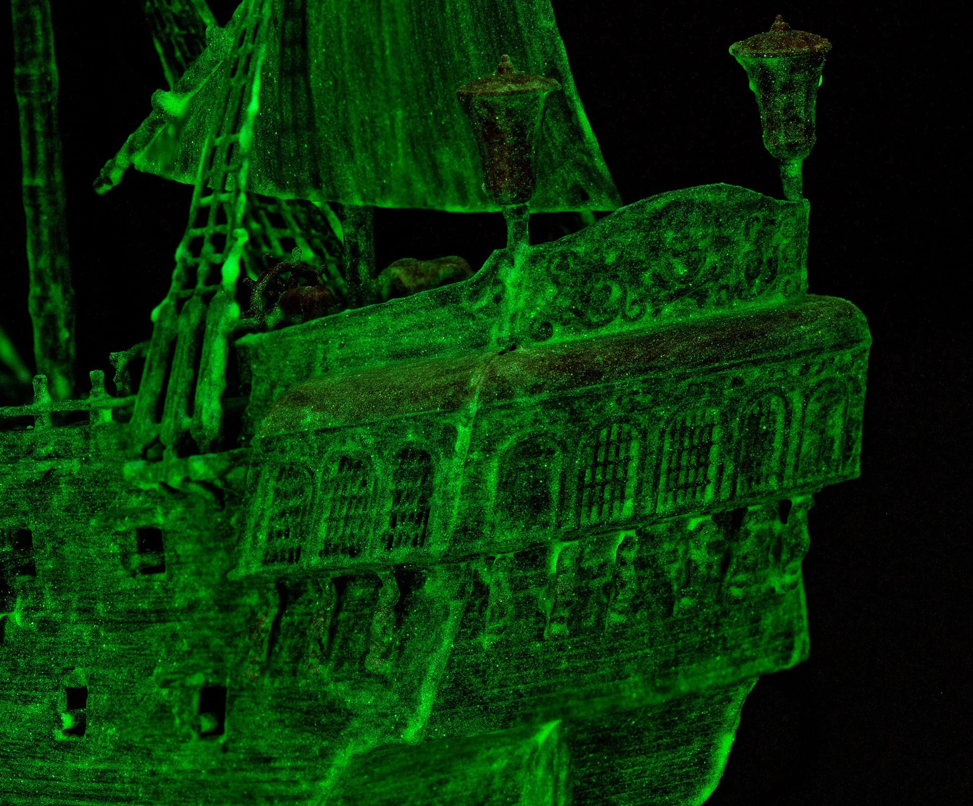 Ghost Ship (easy-click) with "Night Color" - Image 4