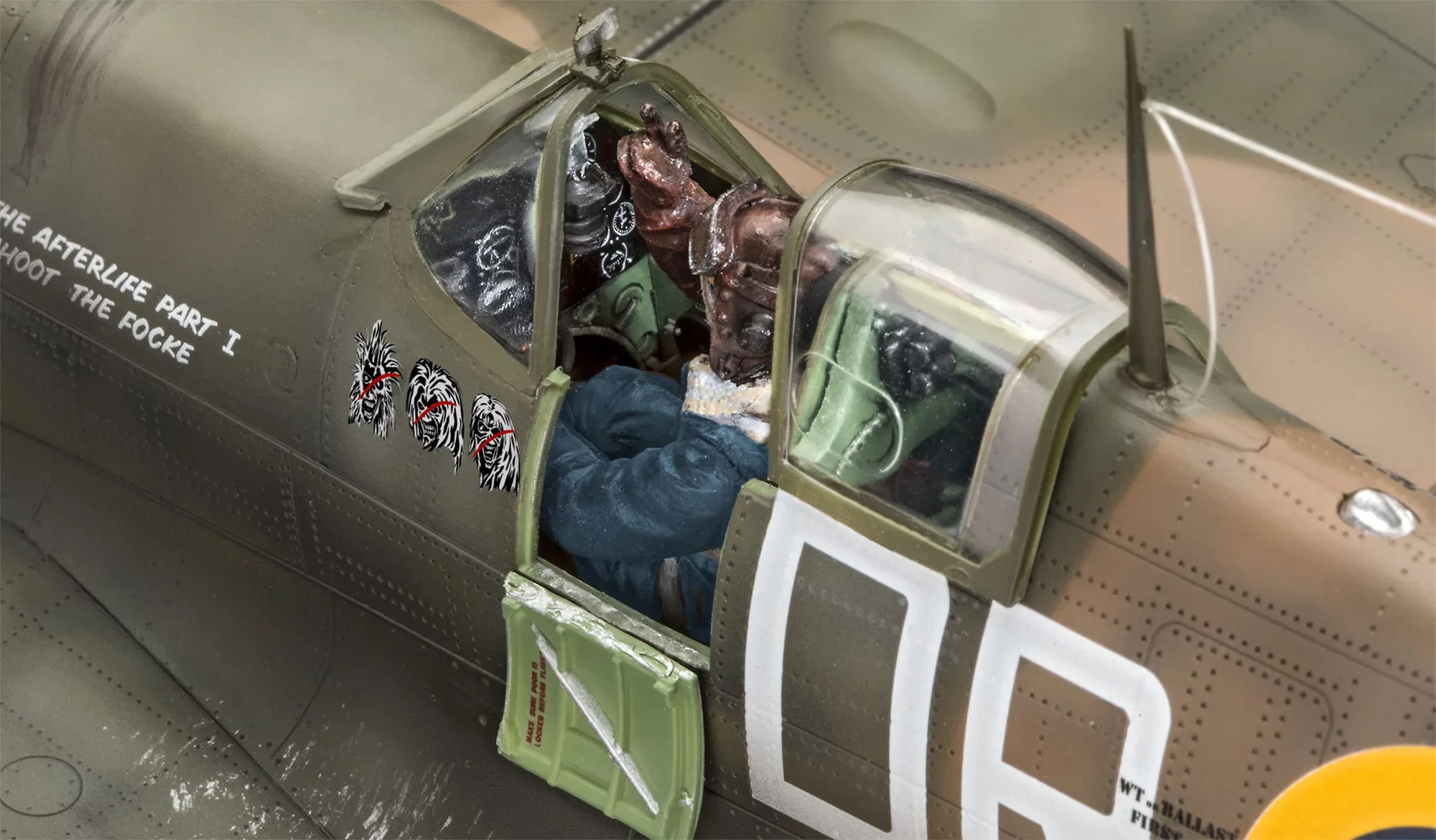 Geschenkset Spitfire Mk.II "Aces High" Iron Maiden - Image 3