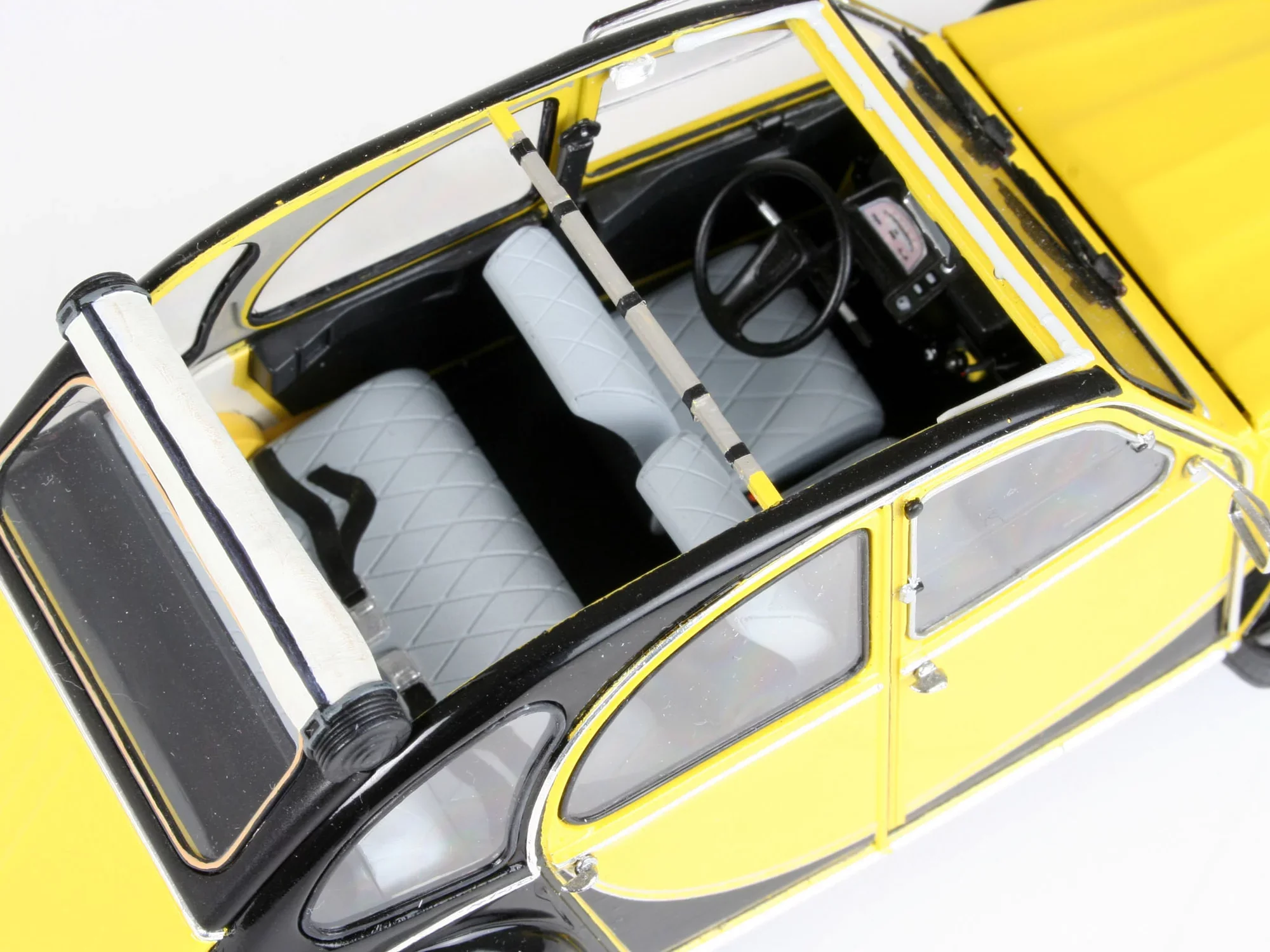 Citroen 2CV "Charleston" - Image 6
