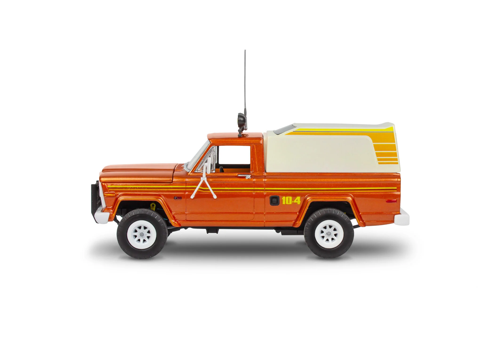 Jeep J-10 pickup with camper - Image 3