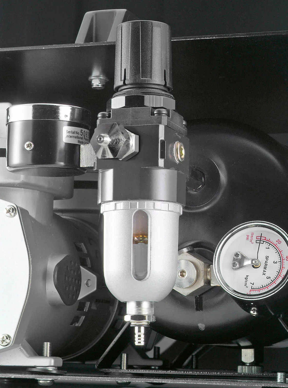 Revell "Master Class" Compressor w/2.5Ltr Air Tank - Image 4